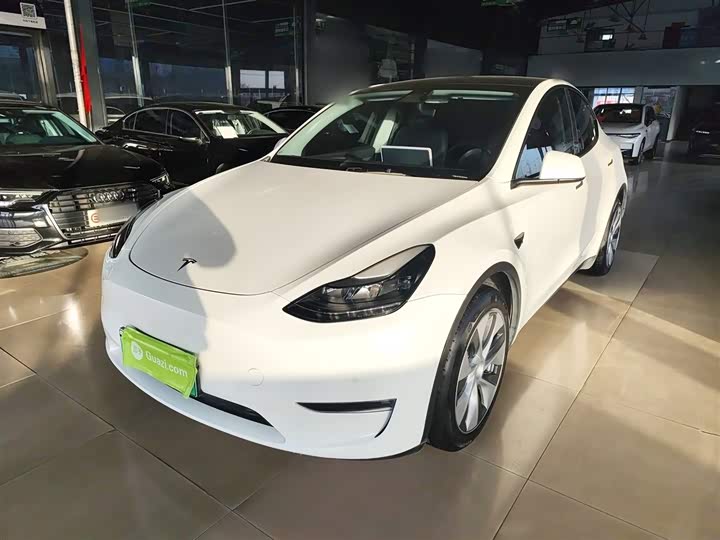 Фото 2 - Tesla Model Y