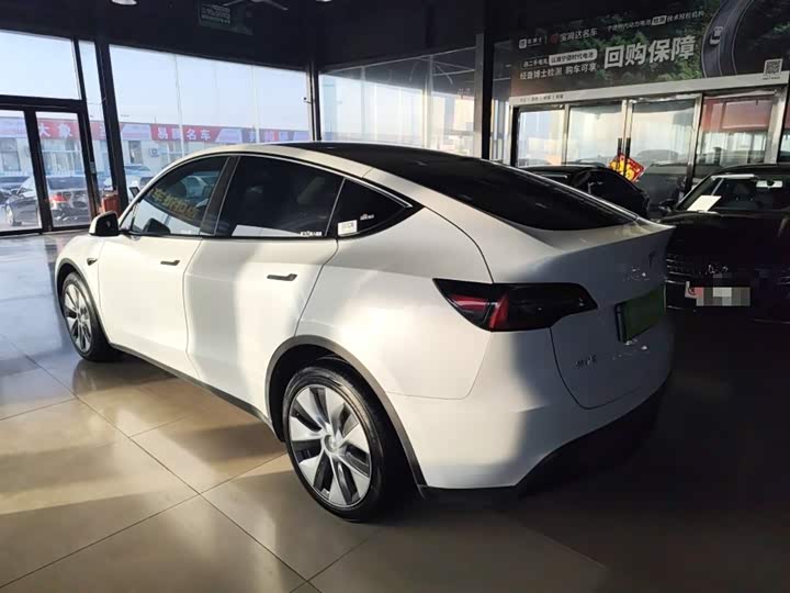 Фото 5 - Tesla Model Y