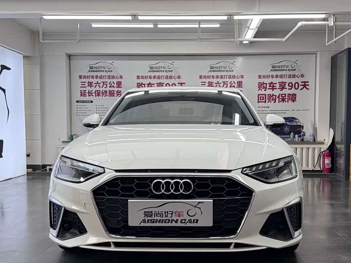 Фото 2 - Audi A4L