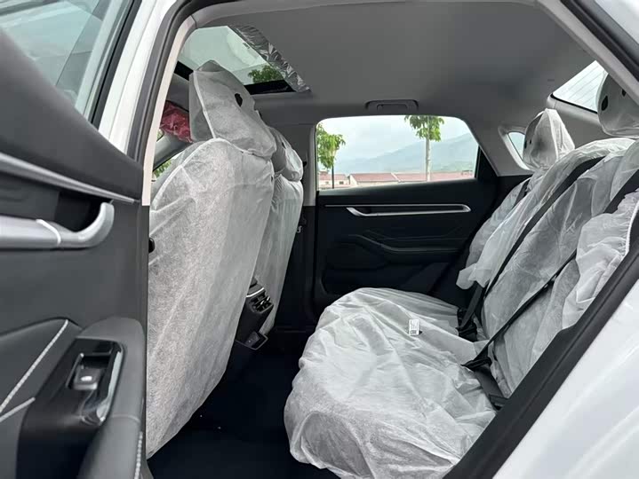 Фото 6 - Geely Emgrand