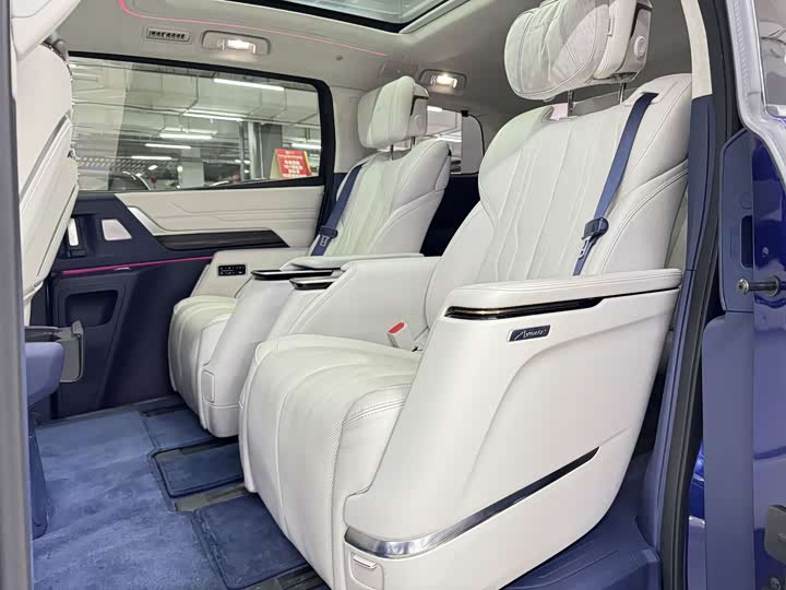 Фото 6 - Buick GL8 Century