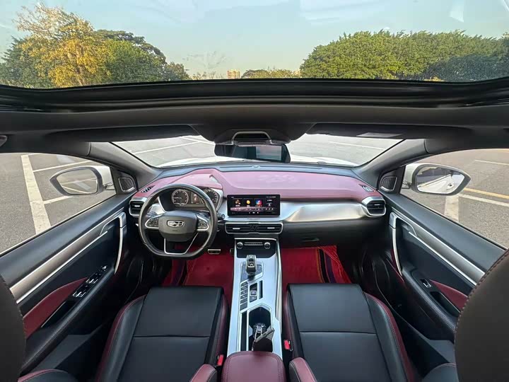 Фото 6 - Geely Coolray