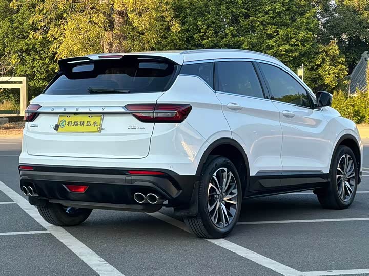 Фото 7 - Geely Coolray