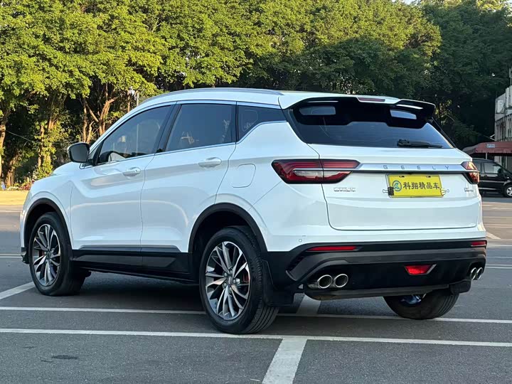 Фото 9 - Geely Coolray