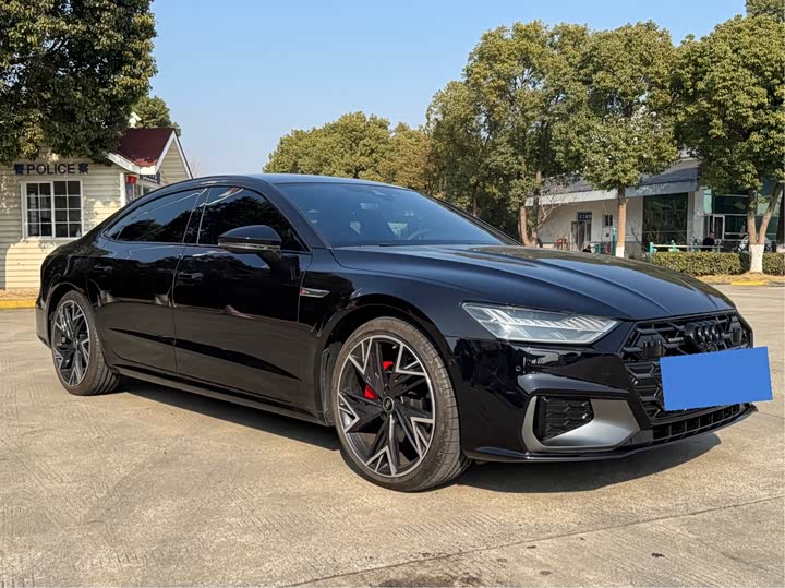 Фото 3 - Audi A7L