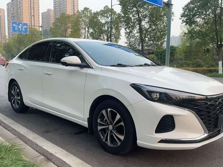 Фото 1 - Changan Eado Plus