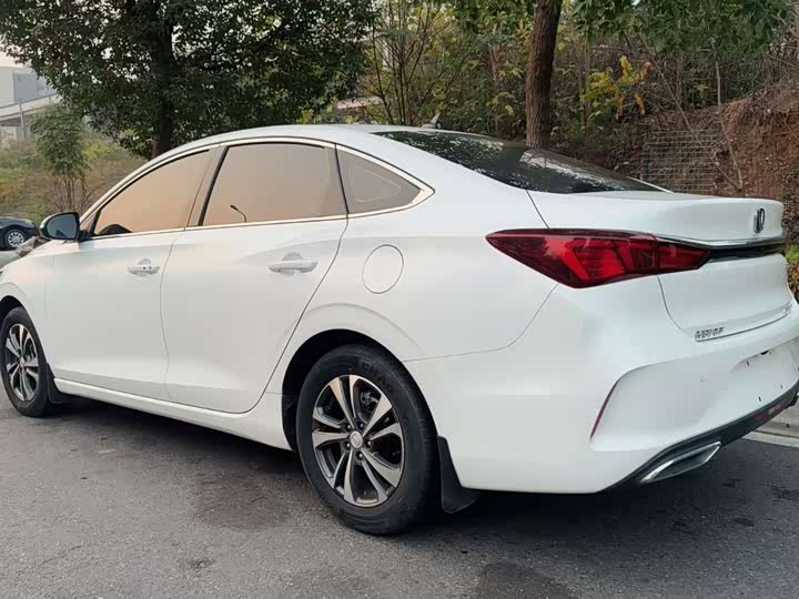 Фото 9 - Changan Eado Plus