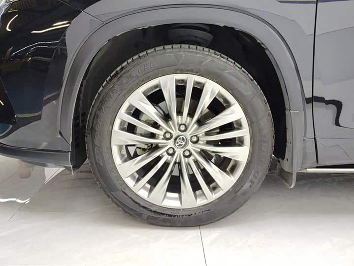 Фото 6 - Toyota Highlander