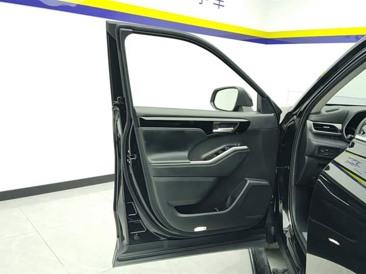 Фото 7 - Toyota Highlander