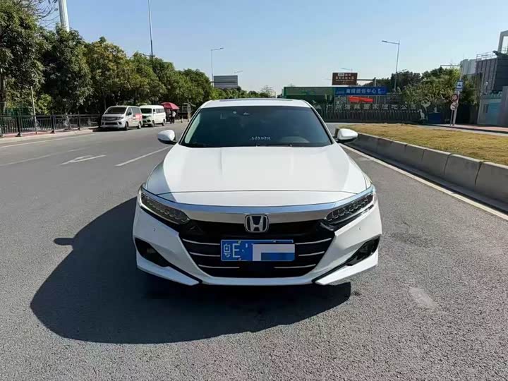 Фото 2 - Honda Accord