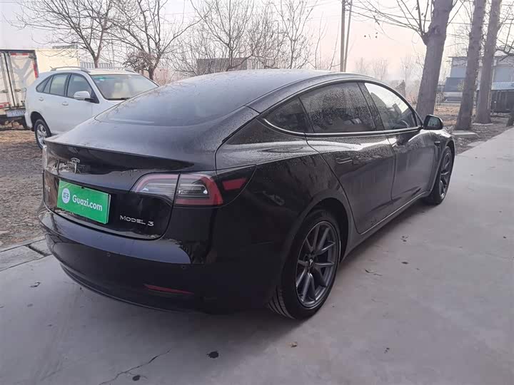 Фото 7 - Tesla Model 3