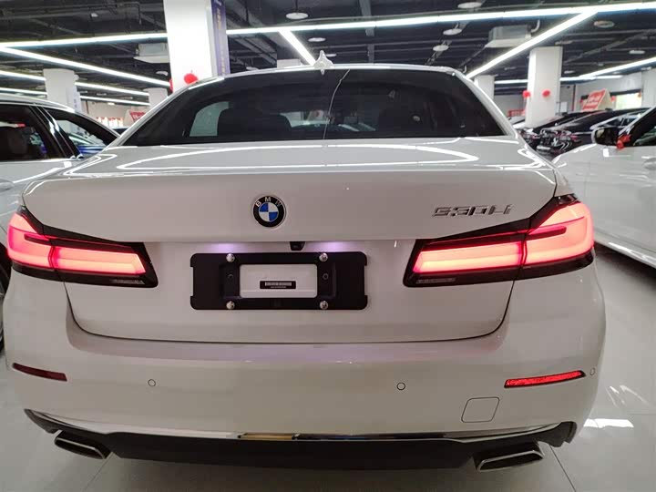 Фото 6 - BMW 5 Series