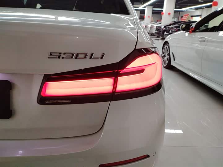 Фото 8 - BMW 5 Series