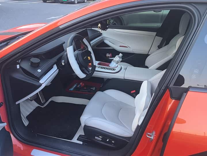 Фото 9 - Xiaomi SU7