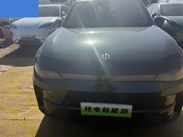 Фото 2 - Leapmotor C10