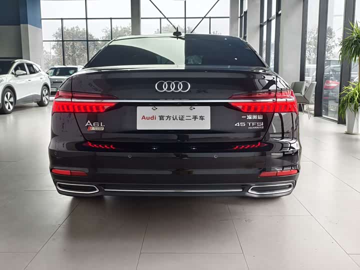 Фото 4 - Audi A6L