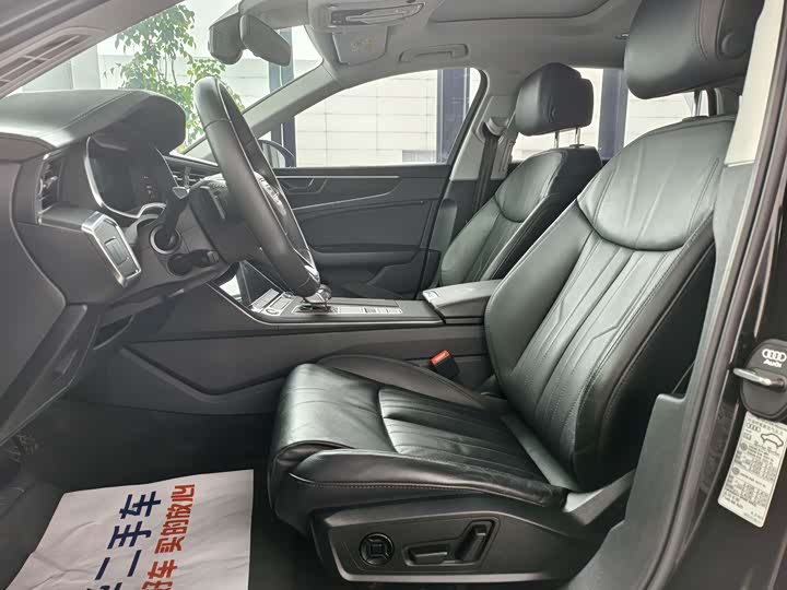 Фото 6 - Audi A6L