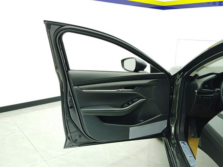 Фото 7 - Mazda 3 (Axela)