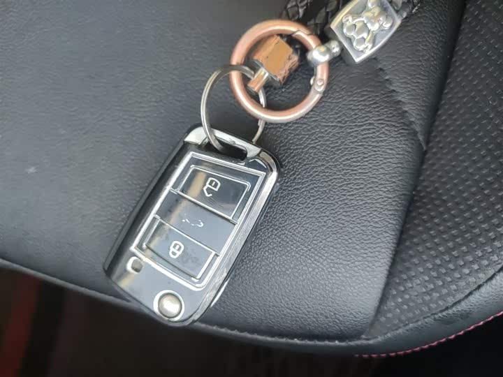 Фото 9 - Volkswagen Tayron