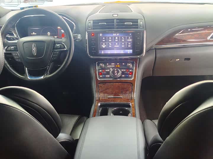 Фото 5 - Lincoln Continental