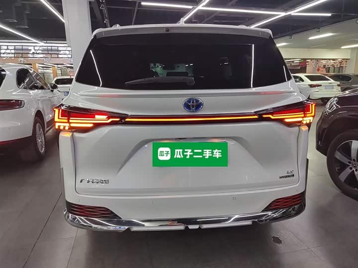 Фото 6 - Toyota Sienna