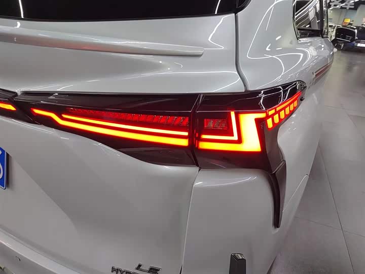 Фото 8 - Toyota Sienna