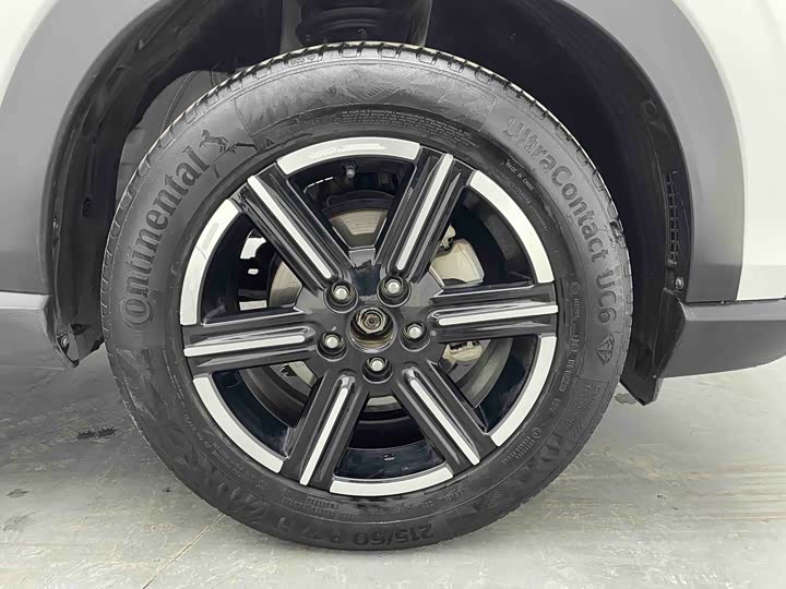 Фото 8 - Honda Vezel