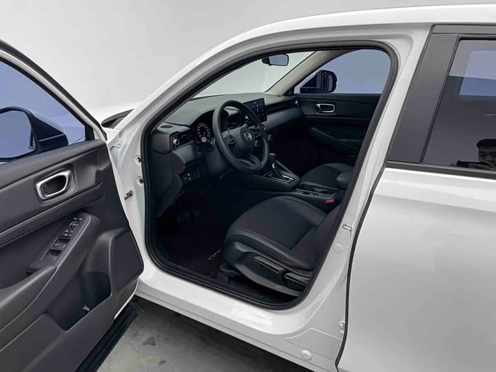 Фото 9 - Honda Vezel