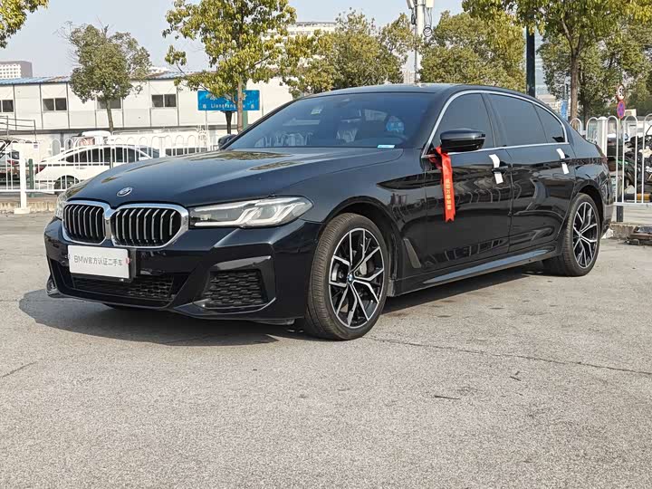 Фото 1 - BMW 5 Series