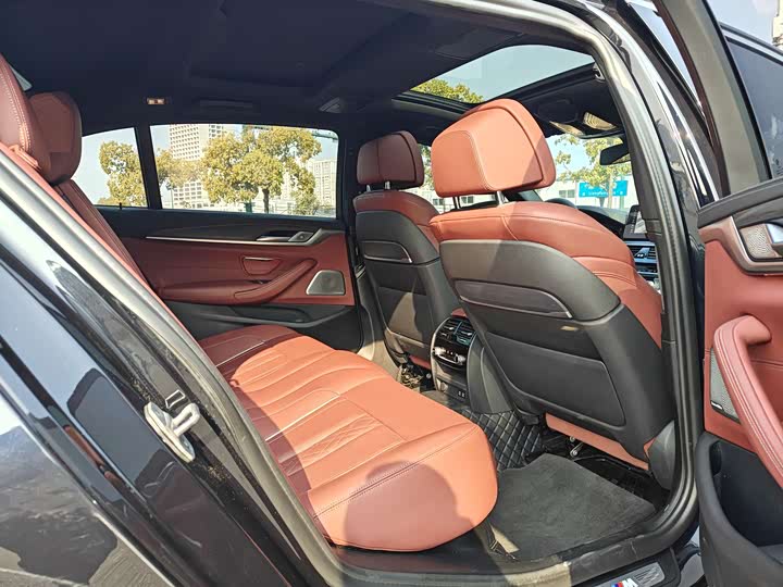 Фото 9 - BMW 5 Series