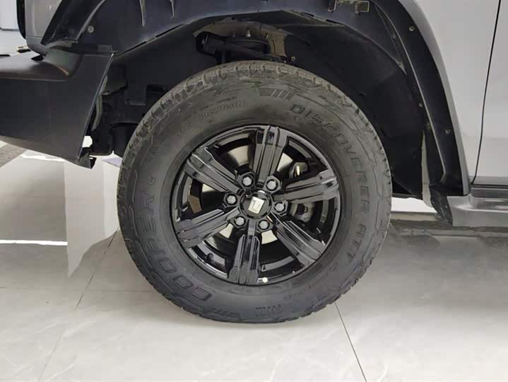 Фото 6 - Tank 300