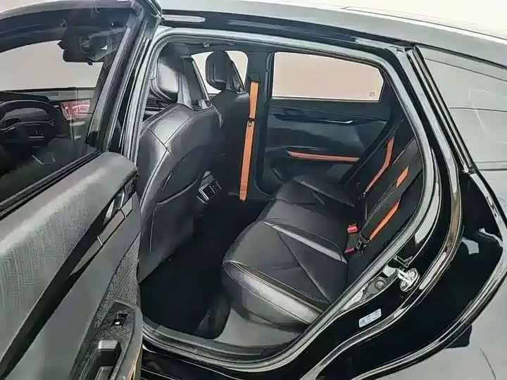 Фото 7 - Changan UNI-V