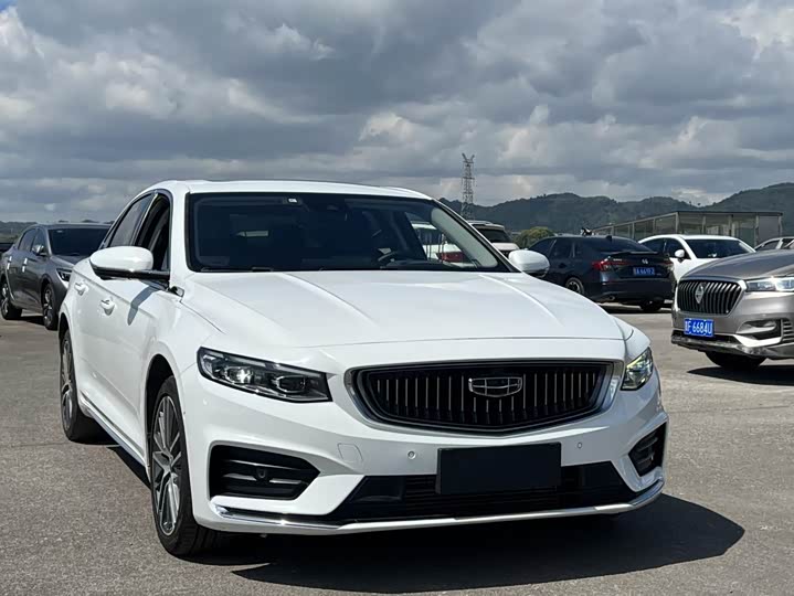 Фото 3 - Geely Preface