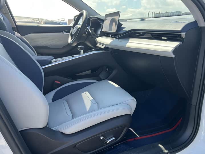 Фото 8 - Geely Preface