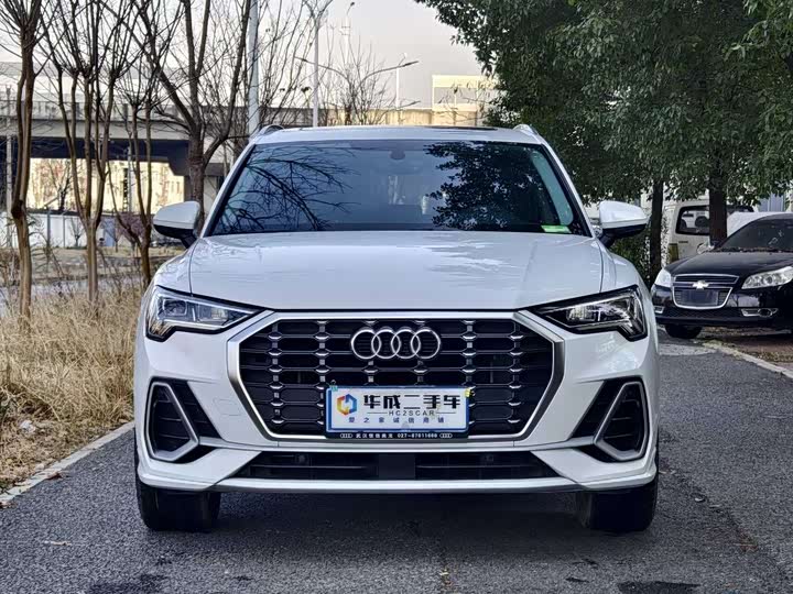 Фото 2 - Audi Q3