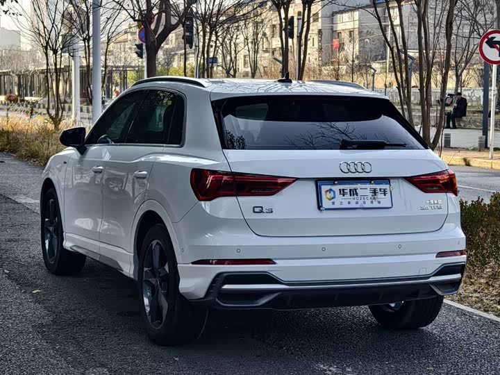 Фото 6 - Audi Q3