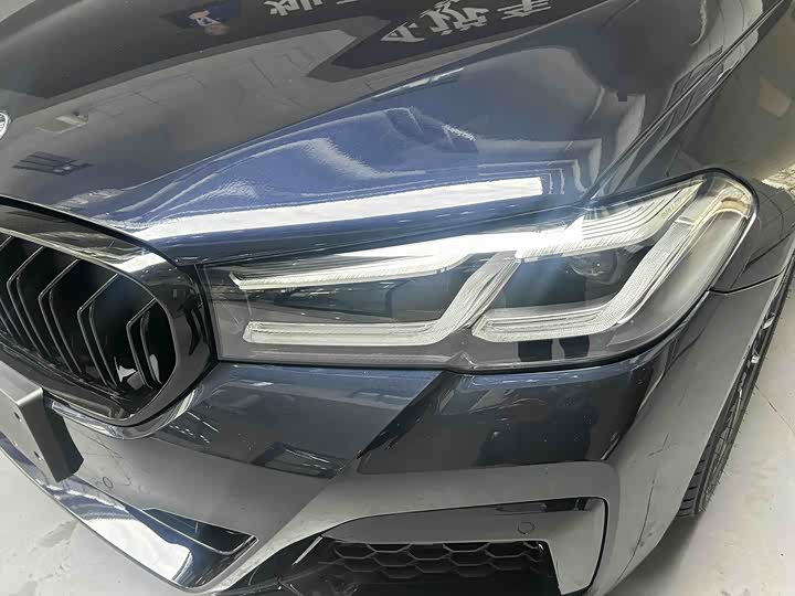 Фото 3 - BMW 5 Series