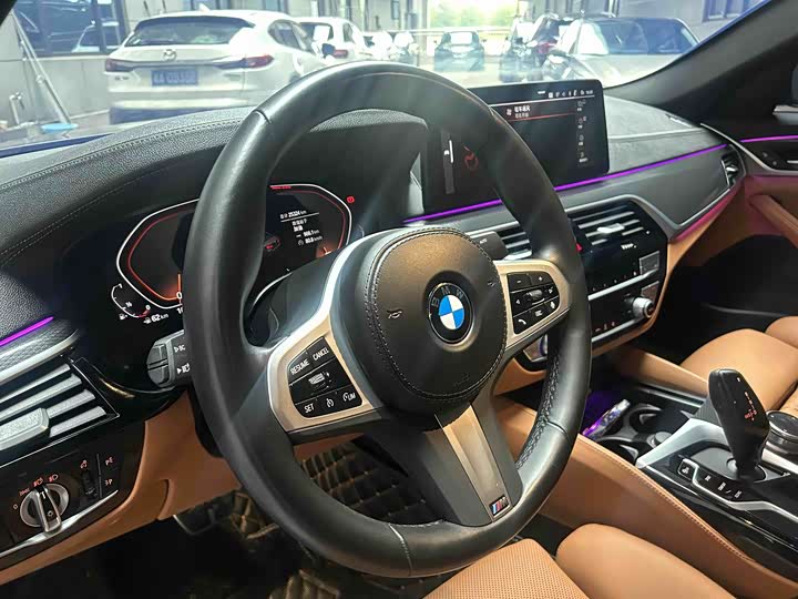 Фото 6 - BMW 5 Series