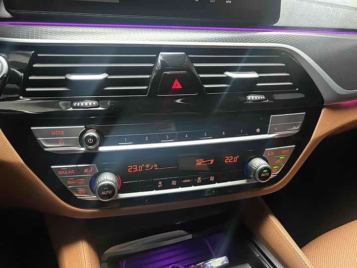 Фото 9 - BMW 5 Series