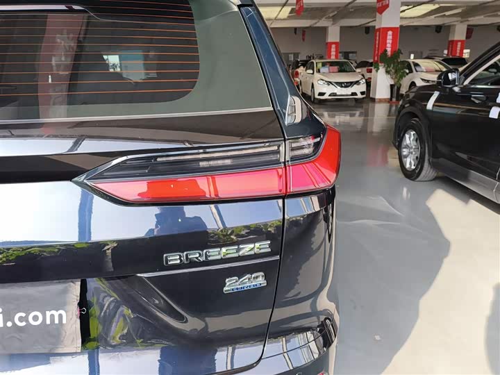 Фото 8 - Honda Breeze