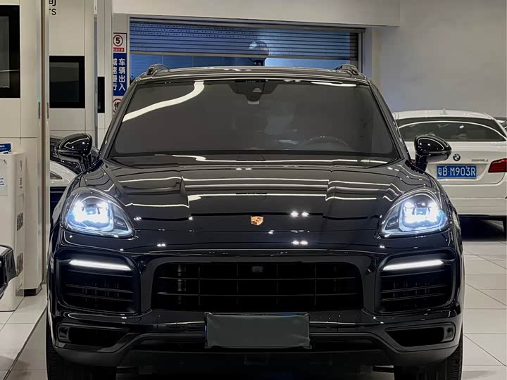 Фото 2 - Porsche Cayenne