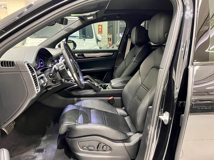 Фото 3 - Porsche Cayenne