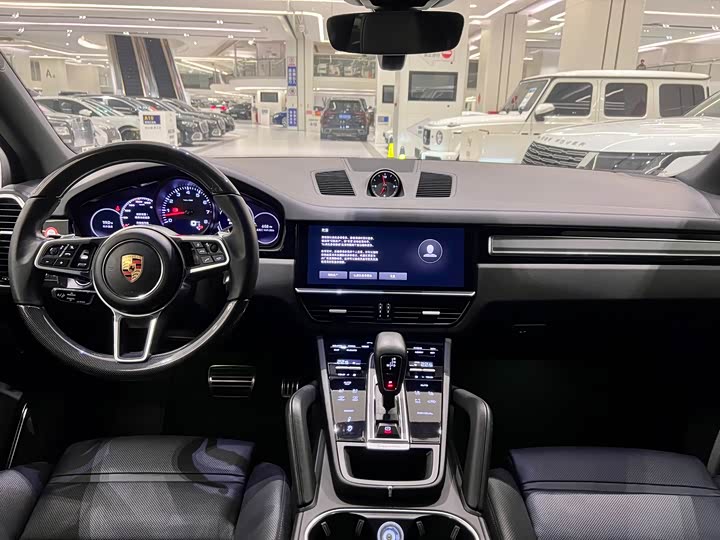 Фото 5 - Porsche Cayenne