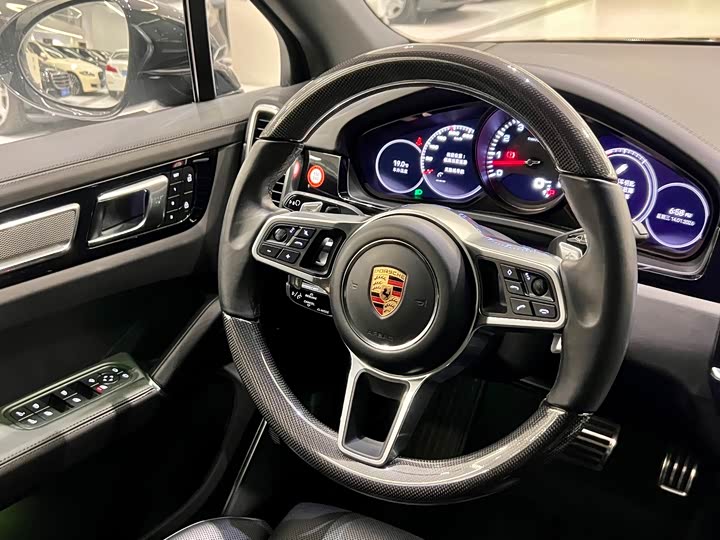 Фото 7 - Porsche Cayenne