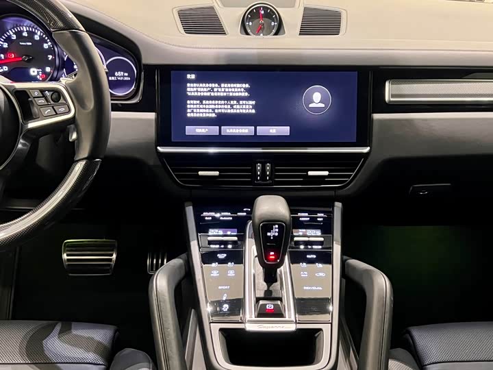 Фото 8 - Porsche Cayenne