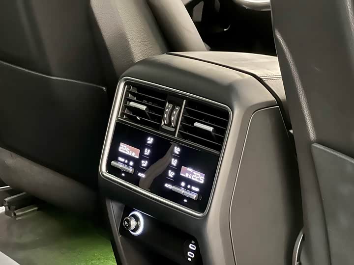 Фото 9 - Porsche Cayenne