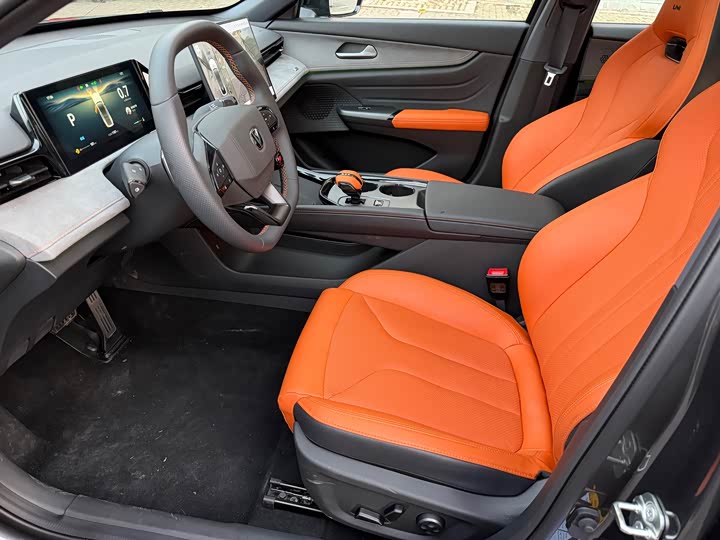 Фото 7 - Changan UNI-V