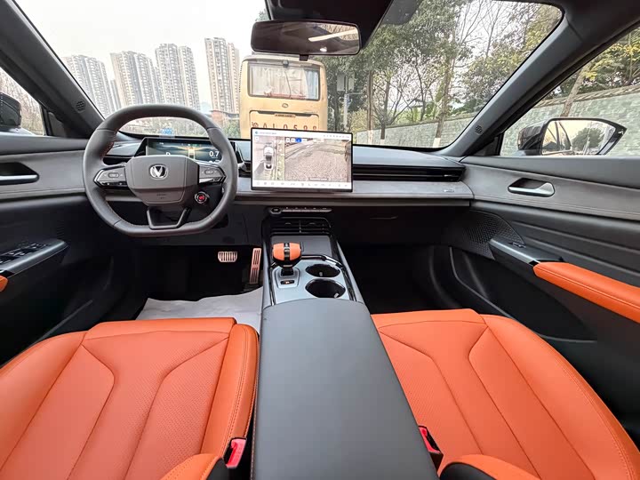 Фото 9 - Changan UNI-V