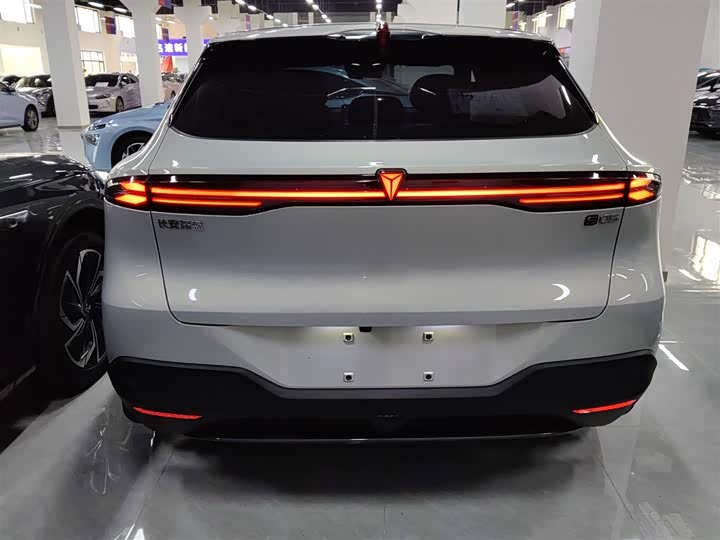 Фото 6 - Changan Deepal S05