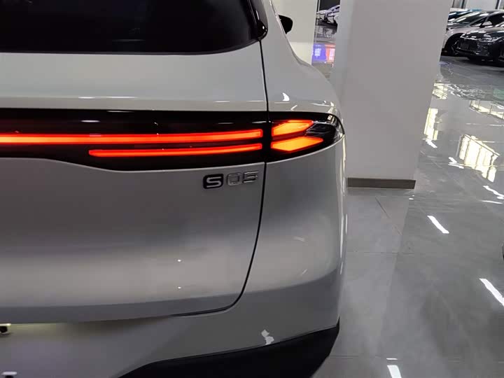 Фото 8 - Changan Deepal S05